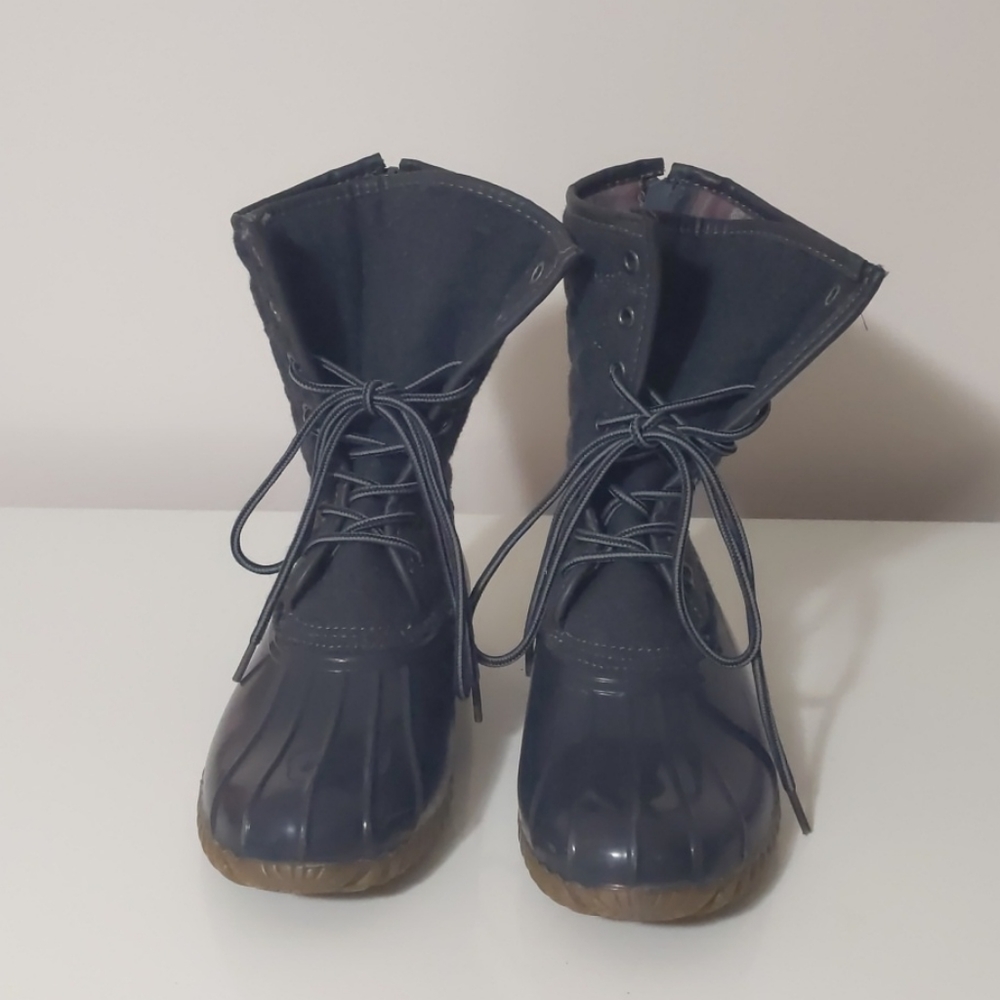 Gray duck boots